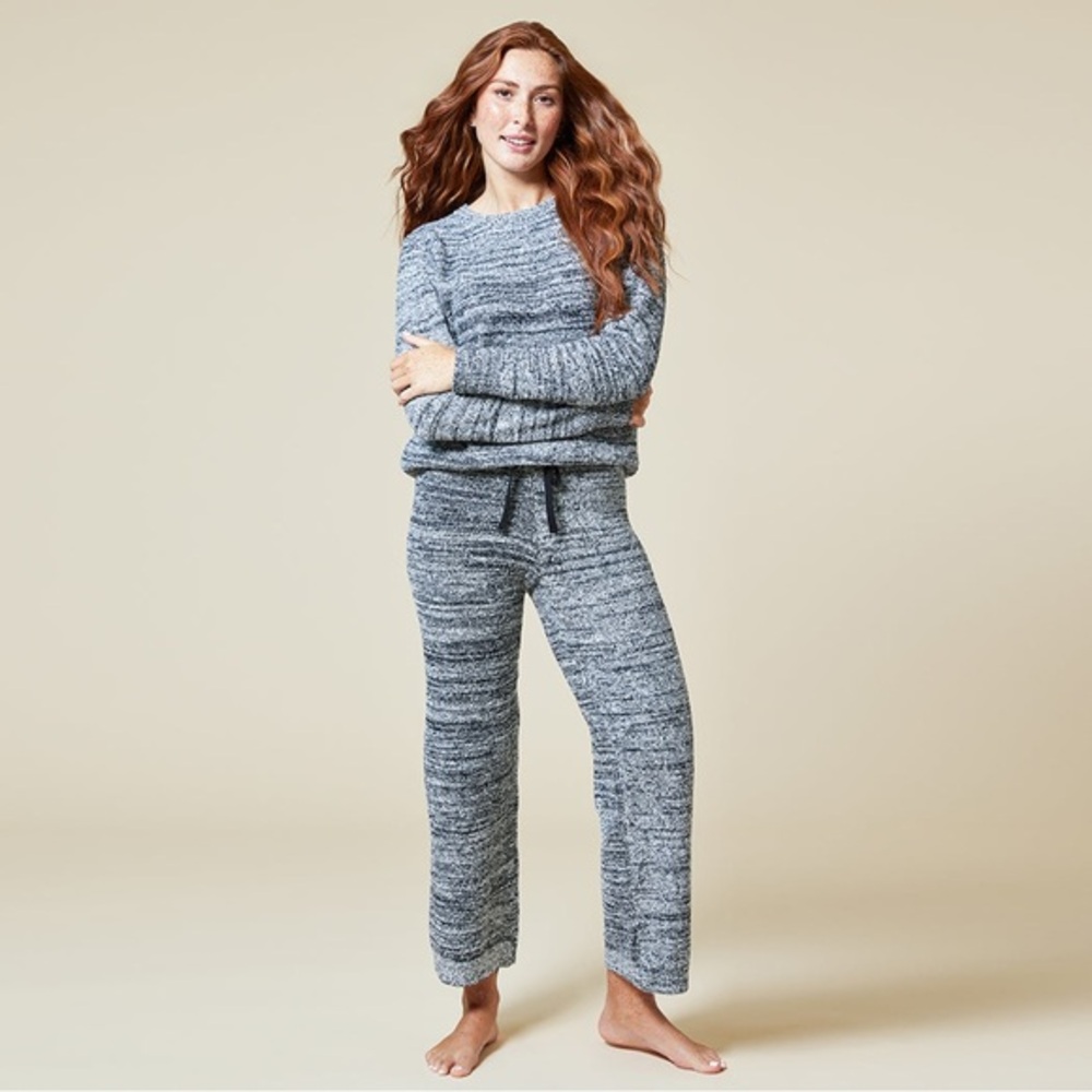 New! Softies Marshmallow Crew Neck Lounge Set
Heather black